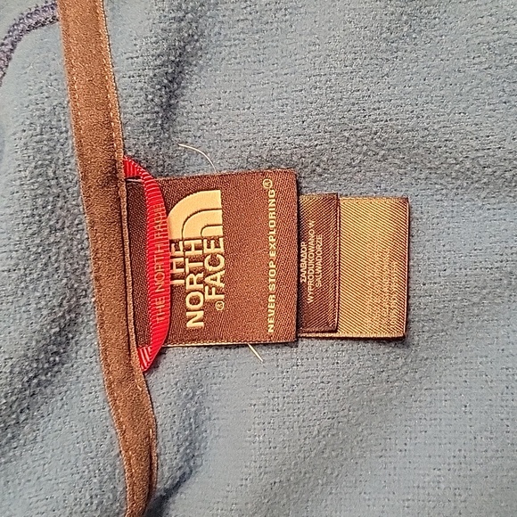 The North Face zip-up hoodie - Picture 4 of 6